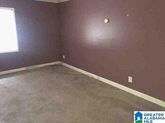 4th image of 423 Argonne Dr NE