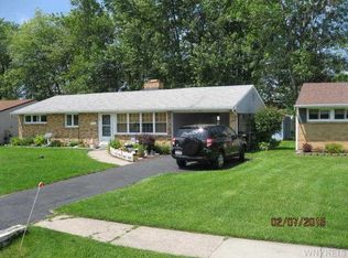 70 Heritage Rd, Tonawanda, NY 14150