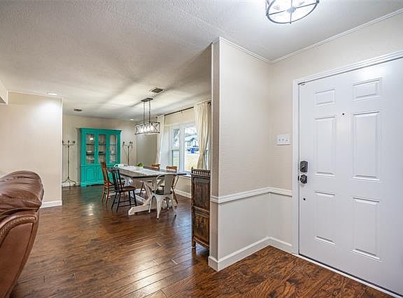 4th image of 3659 Janlyn Ln