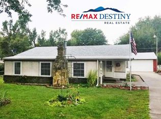 107 River St, Milford, KS 66514