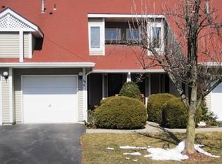 10 Heritage Ct, Oak Ridge, NJ 07438