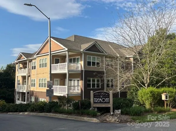 40 Hyannis Dr, Asheville, NC 28804