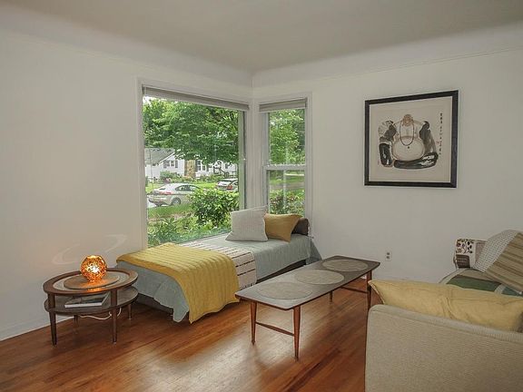 5th image of 1207 N Congress St