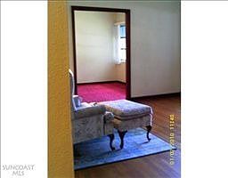 3rd image of 10 S Aurora Ave