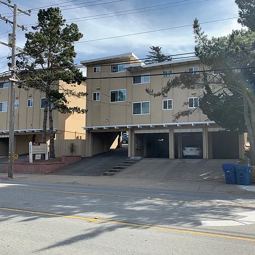 2835 David Ave Photo 1