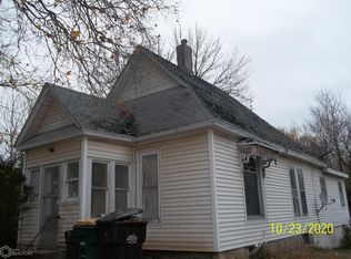 123 S 5th St, Winterset, IA 50273