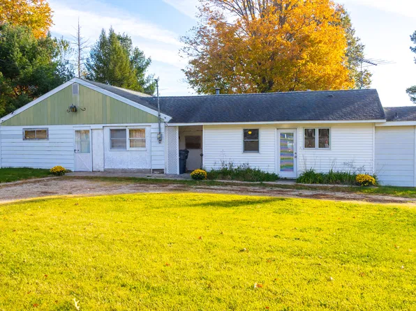 11131 County Road 215, Grand Junction, MI 49056
