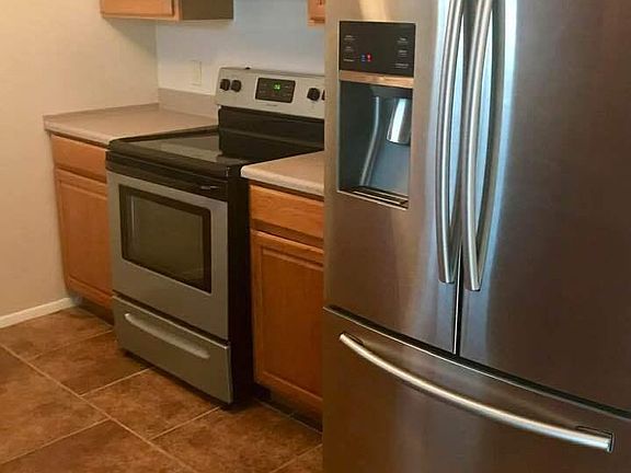 5th image of 264 Green Hollow Cir