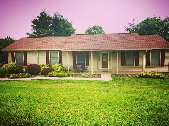 2nd image of 140 Dayton Dr