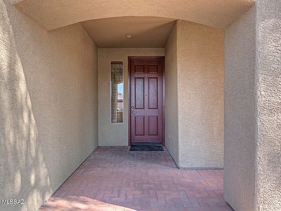 3rd image of 249 E Placita Lago Del Encanto