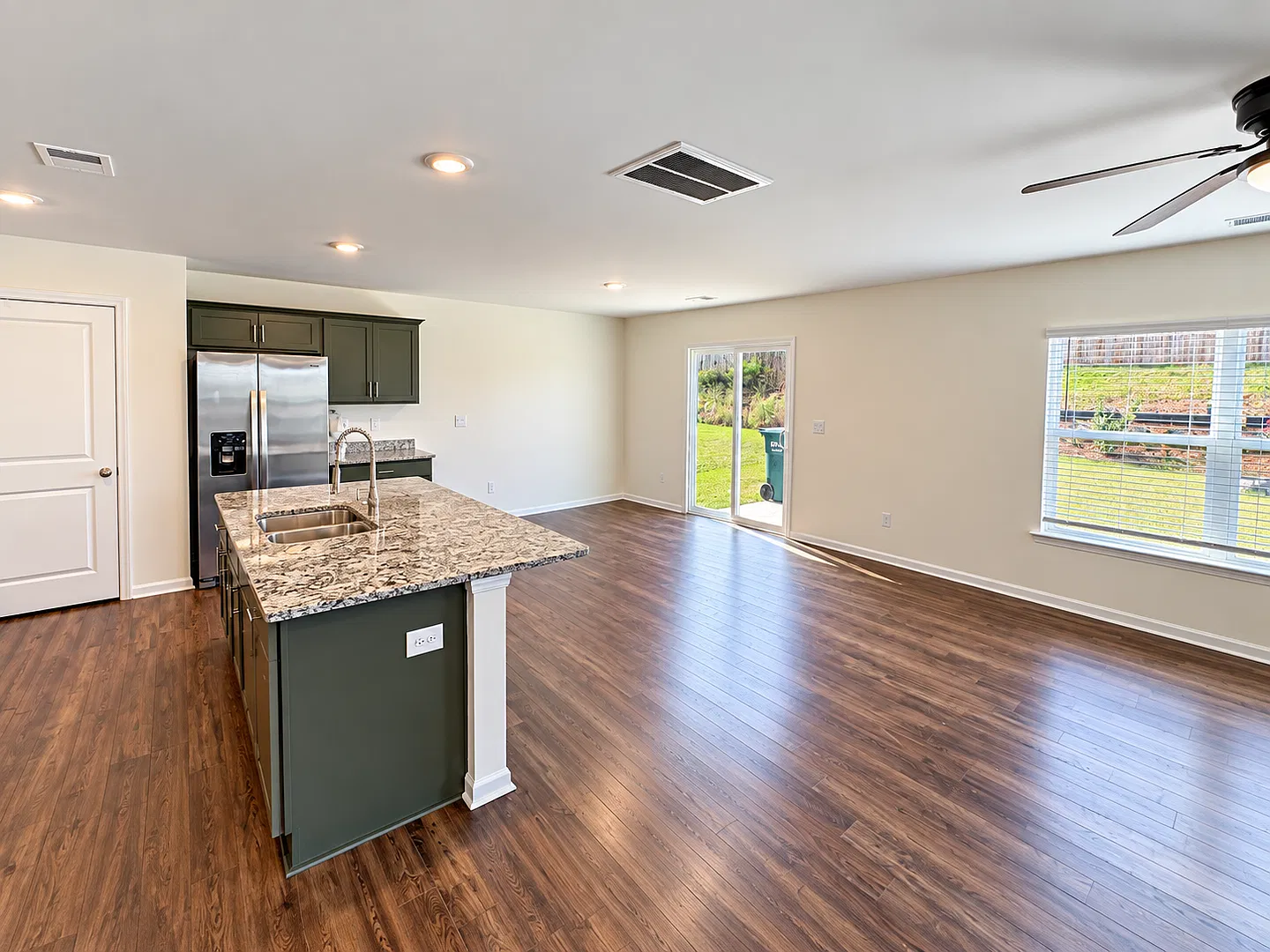 Spacious 4-Bedroom Home in Paddock Point Modern Living, Open Floor Plan & Community Pool! — Photo 3