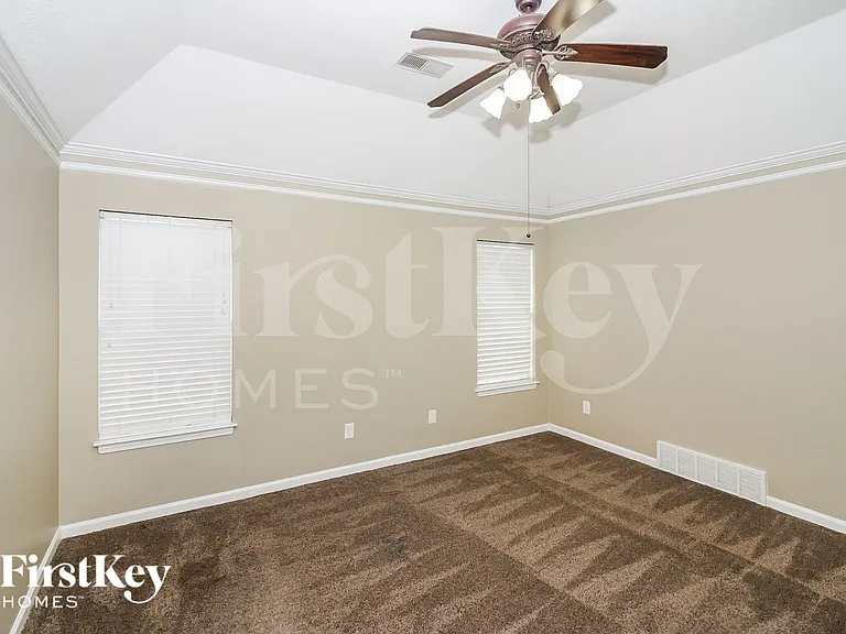 10148 Cross Valley Dr — Photo 8