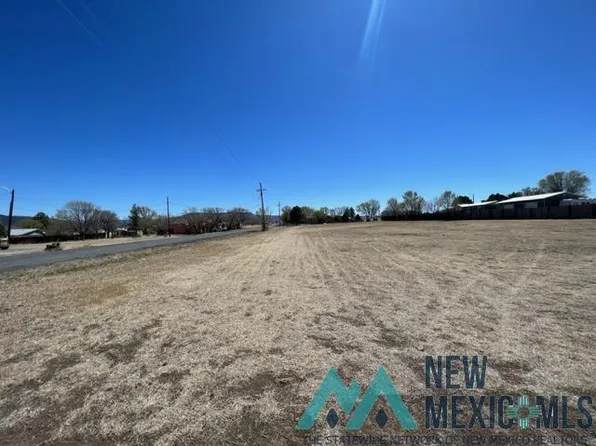 Woodrow Ave, Raton, NM 87740