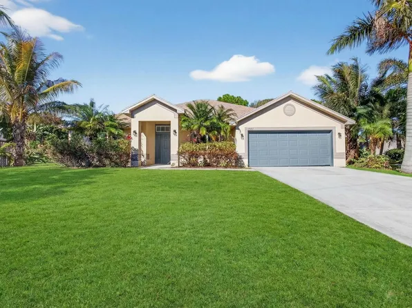 1941 SW Oakwood Road, Port St Lucie, FL 34953