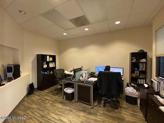 2nd image of 7534 N La Cholla Blvd