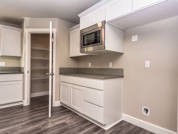 Photos of similar product. Not actual home.