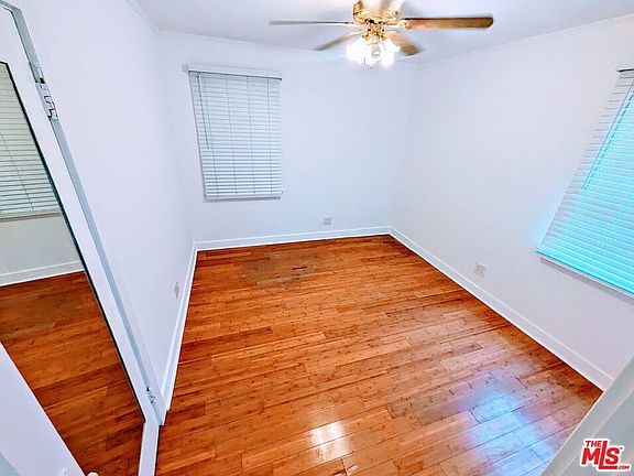 5th image of 1529 S Carmelina Ave