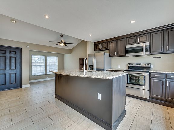 4th image of 8560 Park Ln APT 75