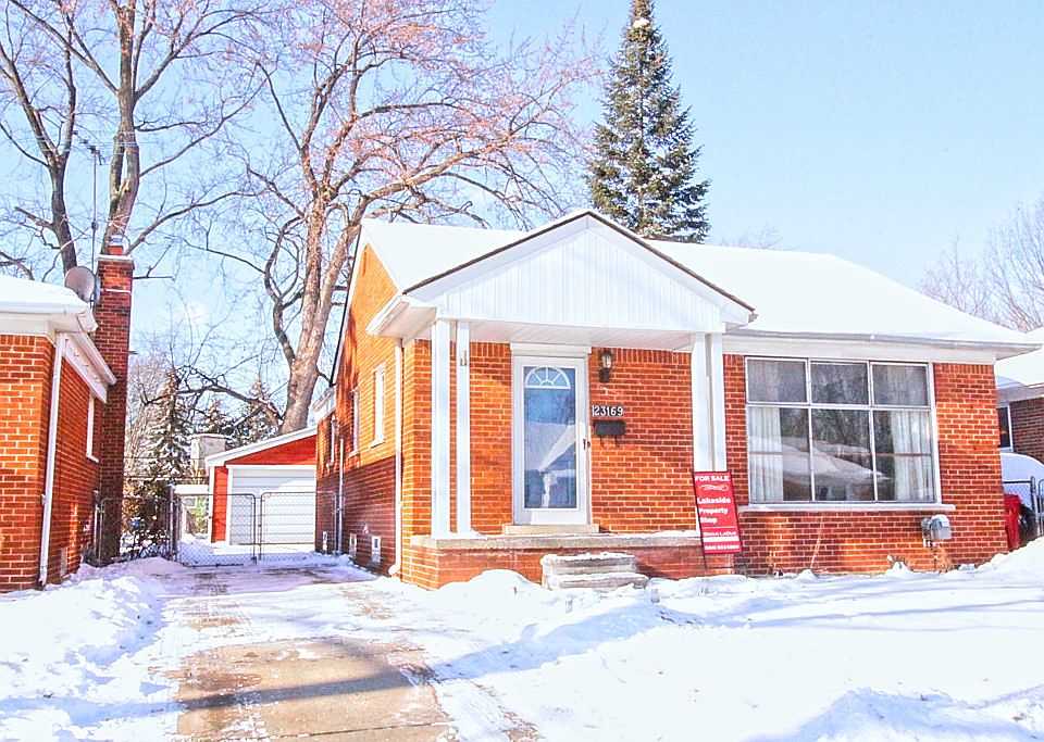 1st image of 23169 Oakwood Ave