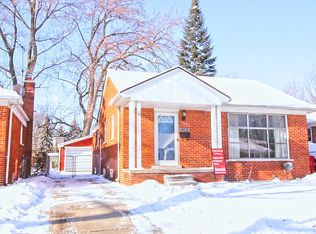 23169 Oakwood Ave, Eastpointe, MI 48021