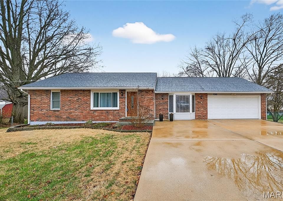 1st image of 4632 Ringer Rd