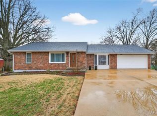 4632 Ringer Rd, Saint Louis, MO 63129