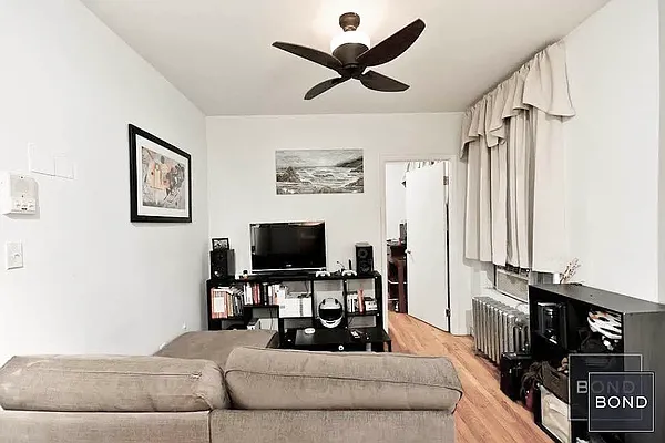 Rented by Bond New York | media 4