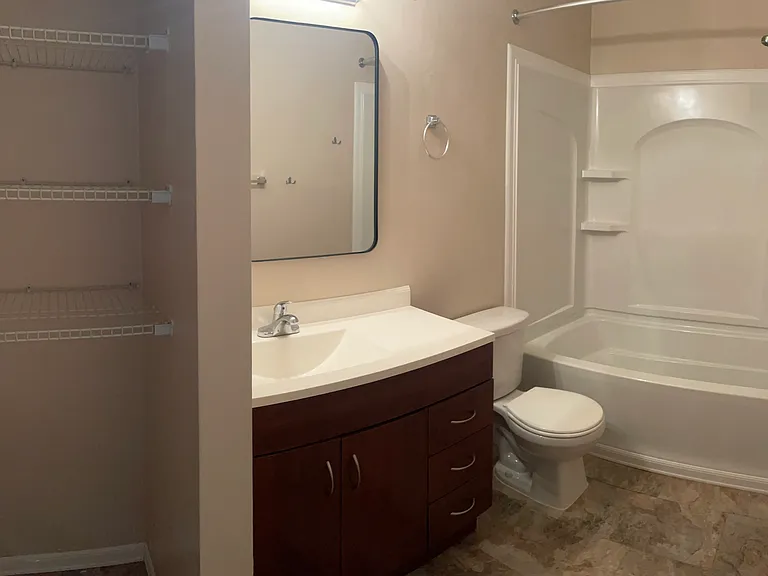 1719 Edgewater Dr — Photo 17