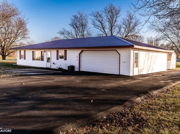 210 W Linn St, Rhodes, IA 50234