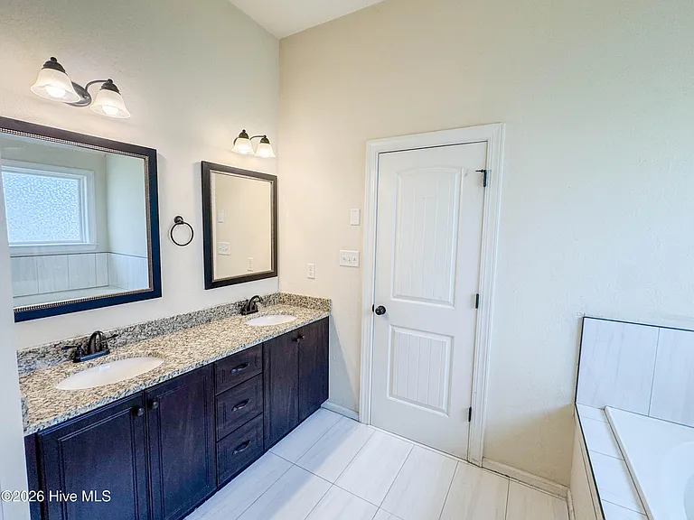 705 Neville St — Photo 28
