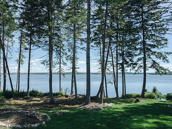 3rd image of 779 Paul Bunyan Road