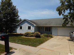 305 Kingspoint, Sherman, IL 62684