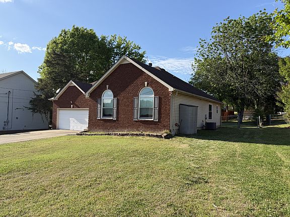 2nd image of 119 Buttonwood Dr
