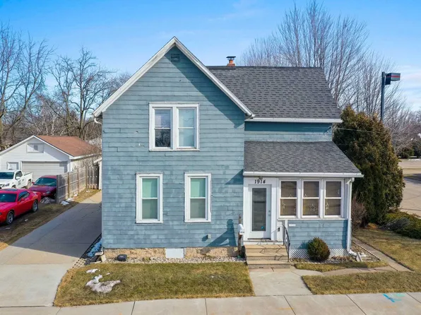 1914 S Oneida St, Appleton, WI 54915