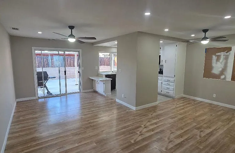 2208 El Grande St — Photo 9