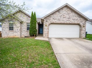 3606 Rolling Ridge Way, Jeffersonville, IN 47130