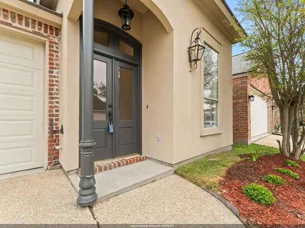 10684 Woodland Oaks Dr, Baton Rouge, LA 70809