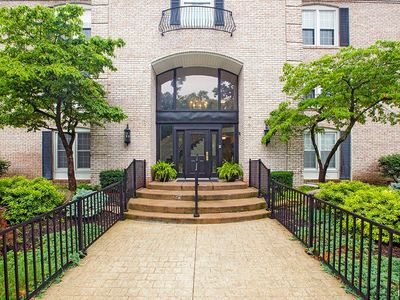 1077 Greenleaf Blvd APT 101, Elkhart, IN, 46514