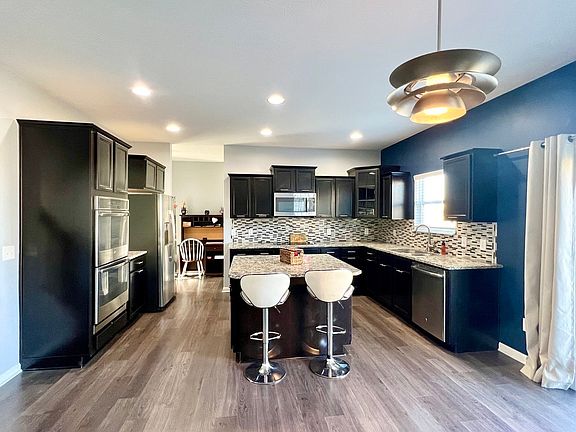 4th image of 5878 Grevillea Ln