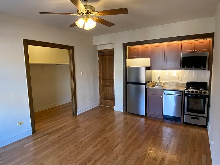 2256 N. Cleveland — Photo 34