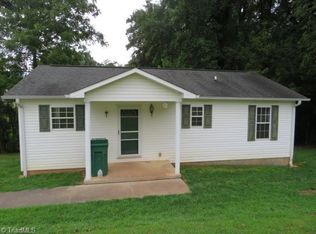 103 Shaw St, Jonesville, NC 28642