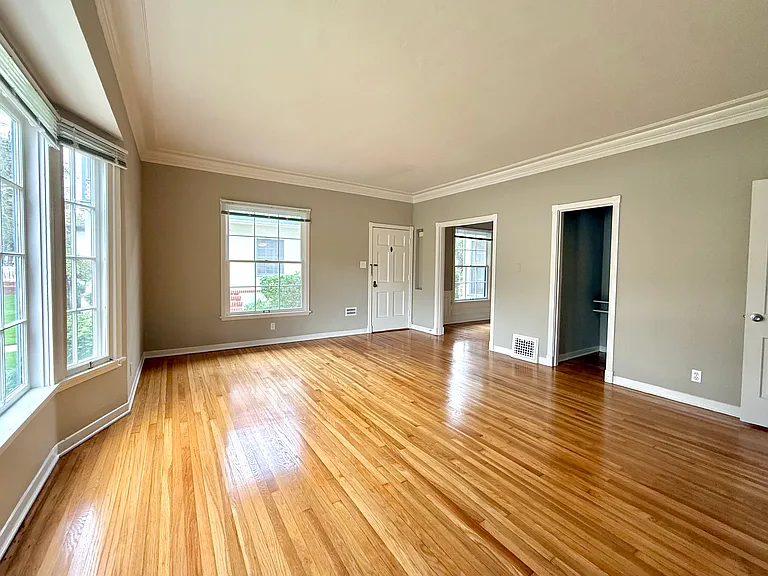 4044 Los Feliz Blvd #54-1/2 — Photo 2