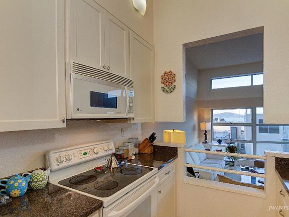 5th image of 1083 Clay St APT 303