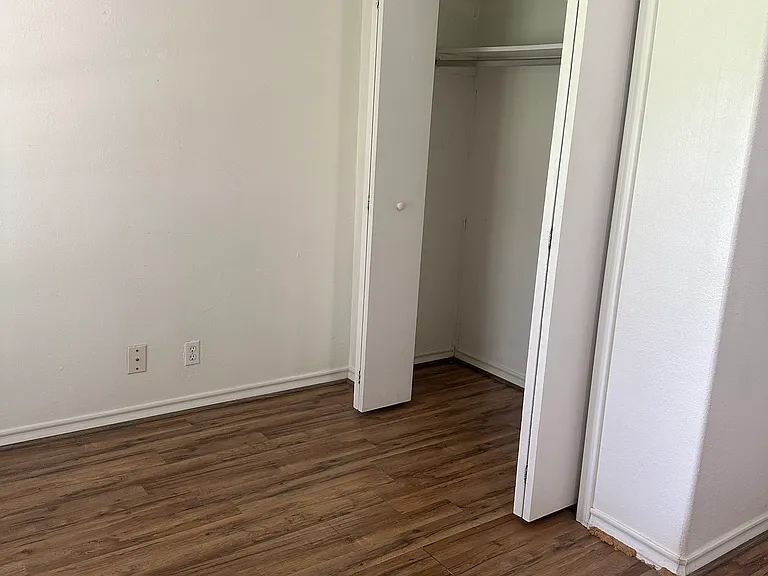 122 S Bishop St — Photo 10
