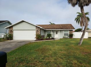 6522 Abaco Dr, Apollo Beach, FL 33572