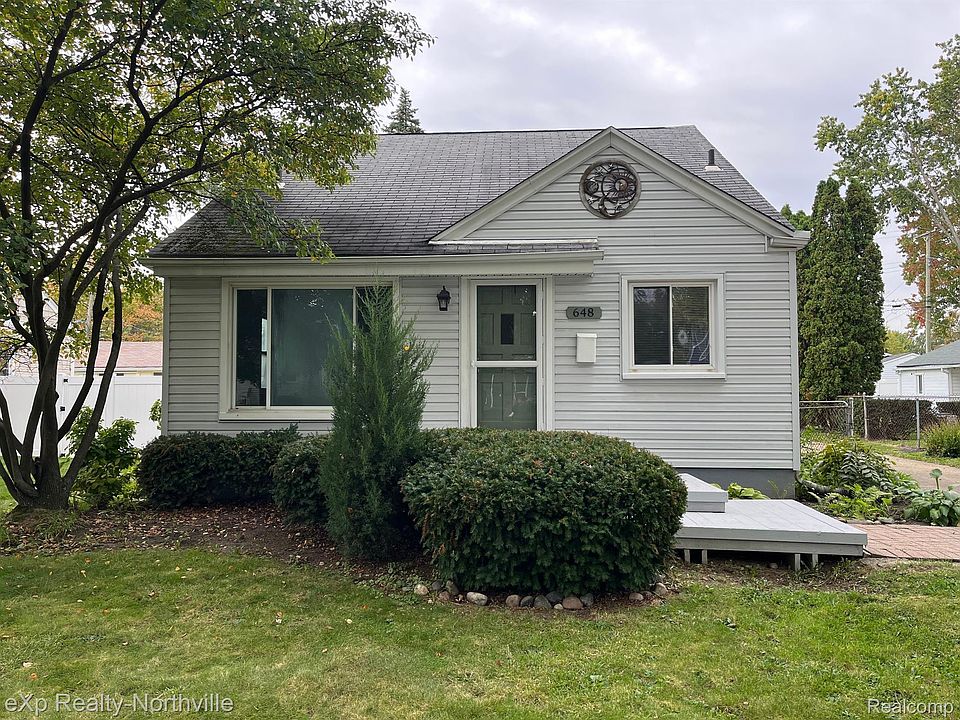1st image of 648 S Marias Ave