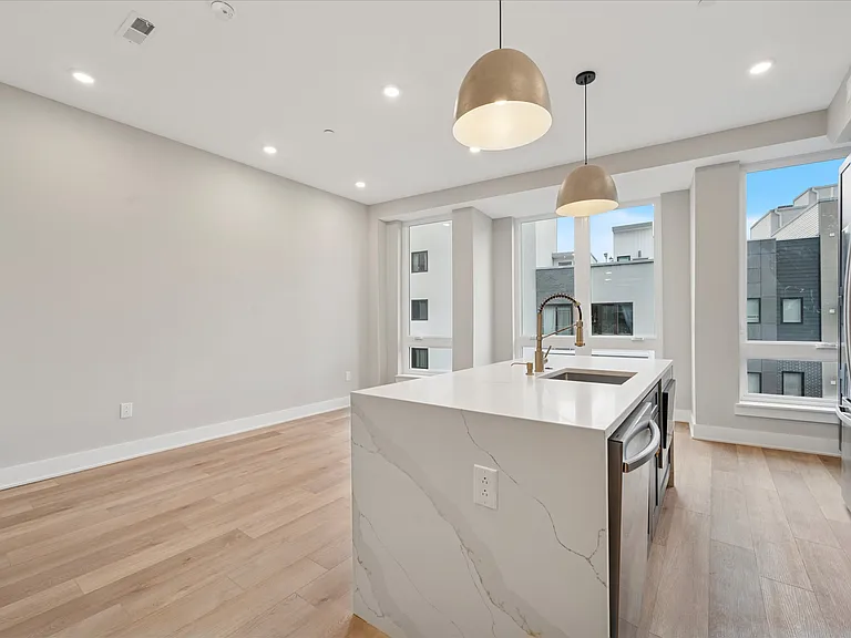 1626 Ridge Ave #Z17 — Photo 9