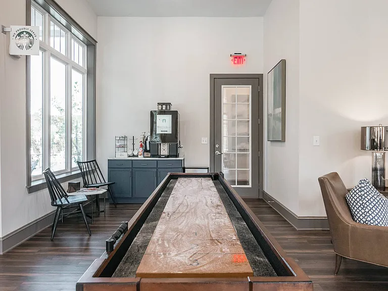 Village at Westland Cove Apartments — Photo 30