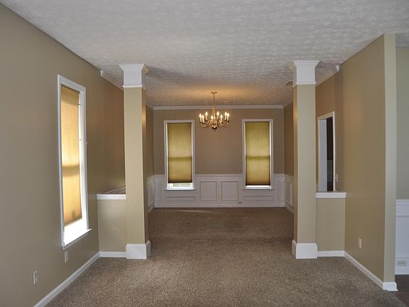 3rd image of 542 Pecan Creek Way