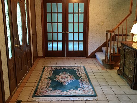 4th image of 10589 Kings Way